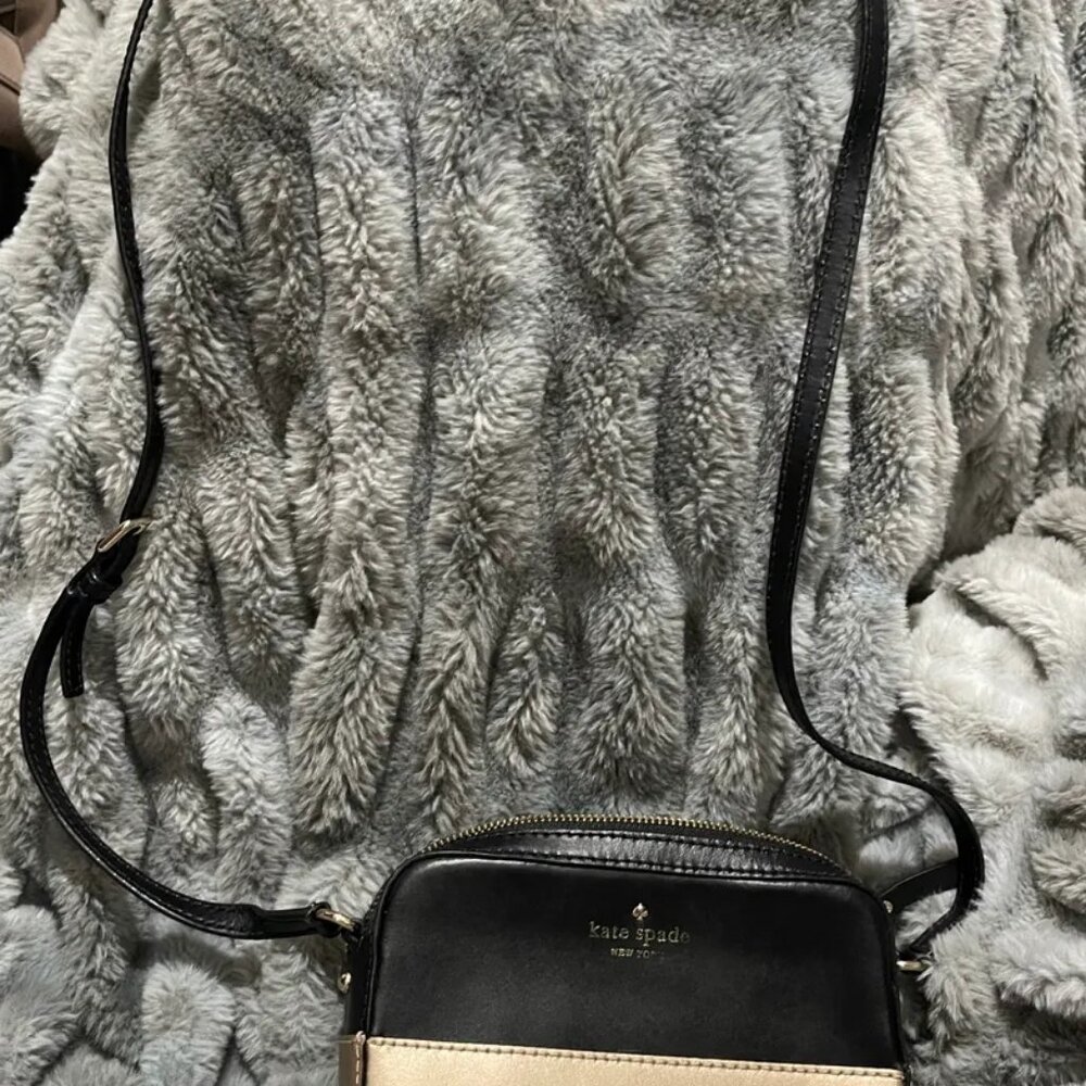 Kate Spade New York Black & Gold Colorblock Camera Crossbody - Picture 6 of 7